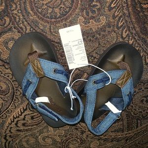 Boys Sandals Size 6-7